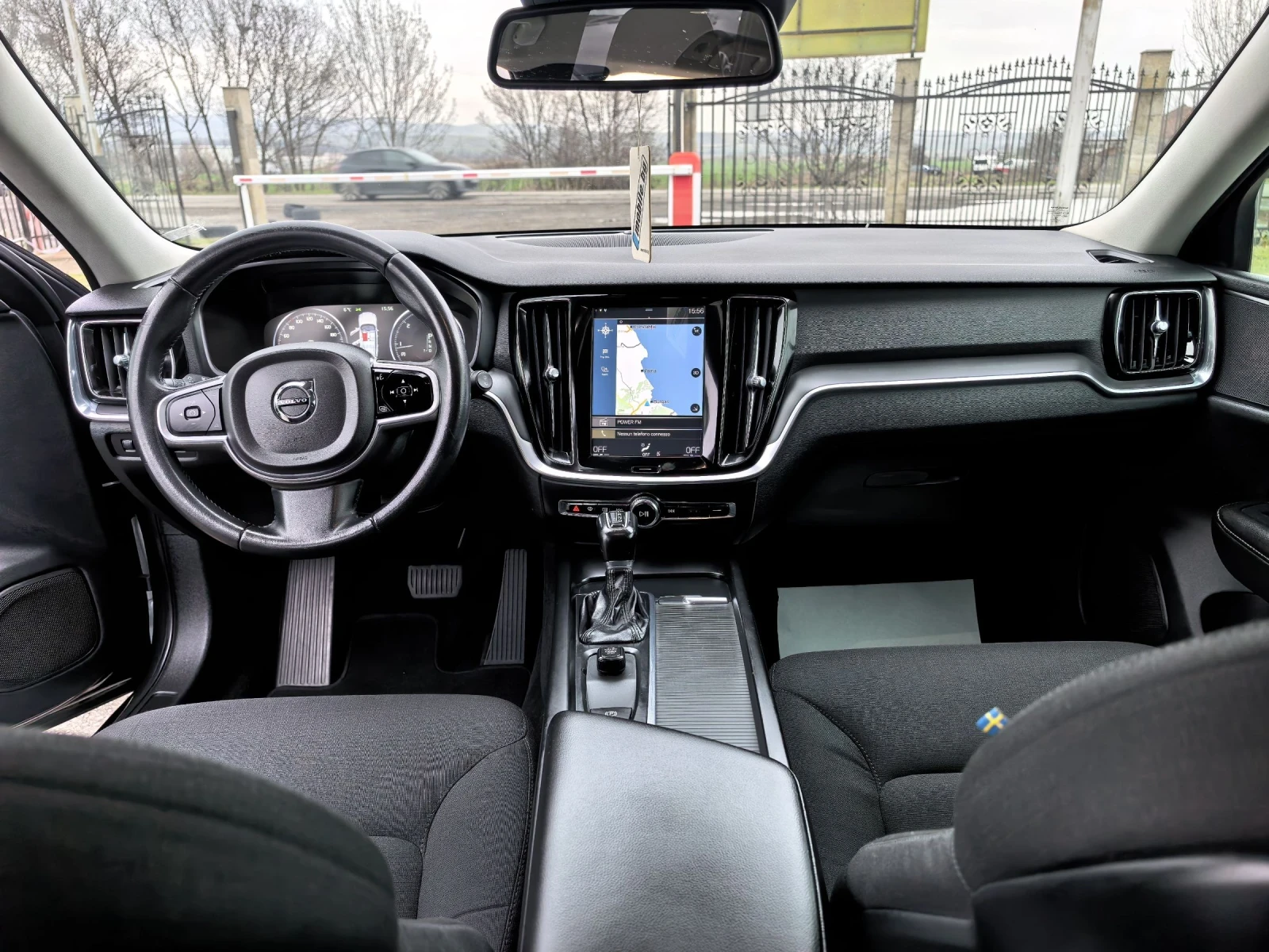 Volvo V60 2, 0tdi-Inscription - изображение 7