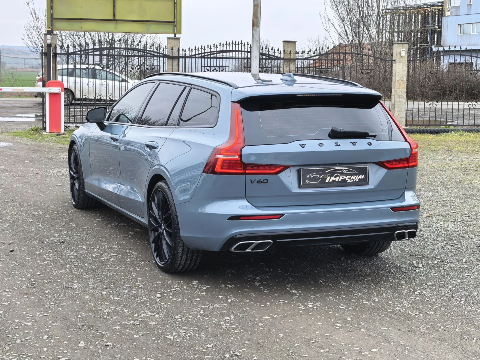 Volvo V60 2, 0tdi-Inscription - изображение 4