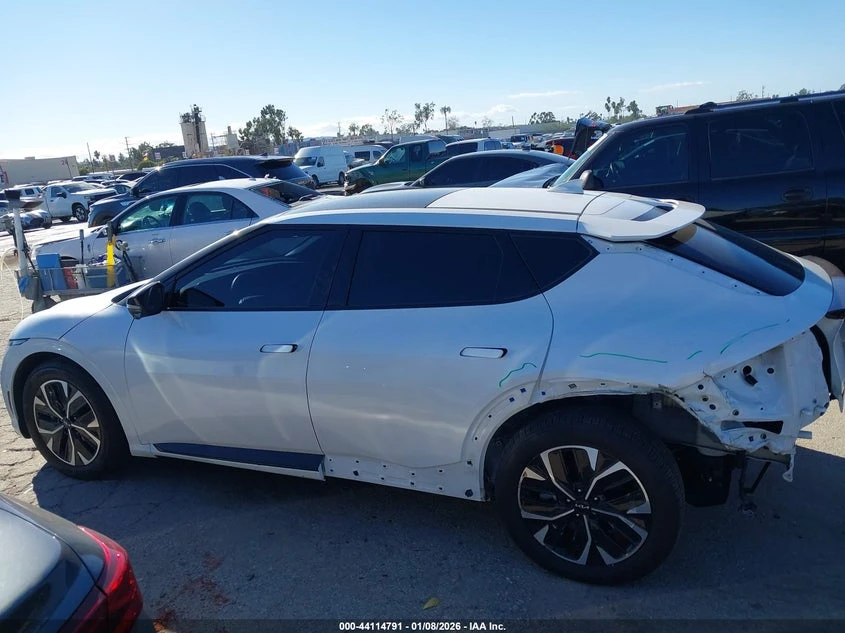 Kia EV6 2023 KIA EV6 GT-LINE - изображение 4