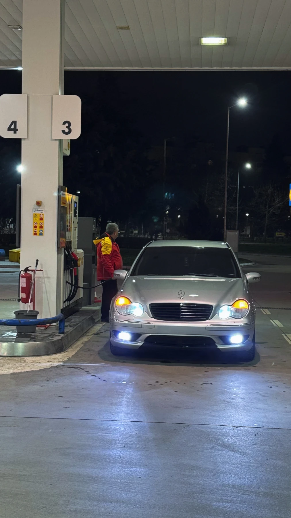 Mercedes-Benz C 220 2.2 150к.с., снимка 3 - Автомобили и джипове - 53884846