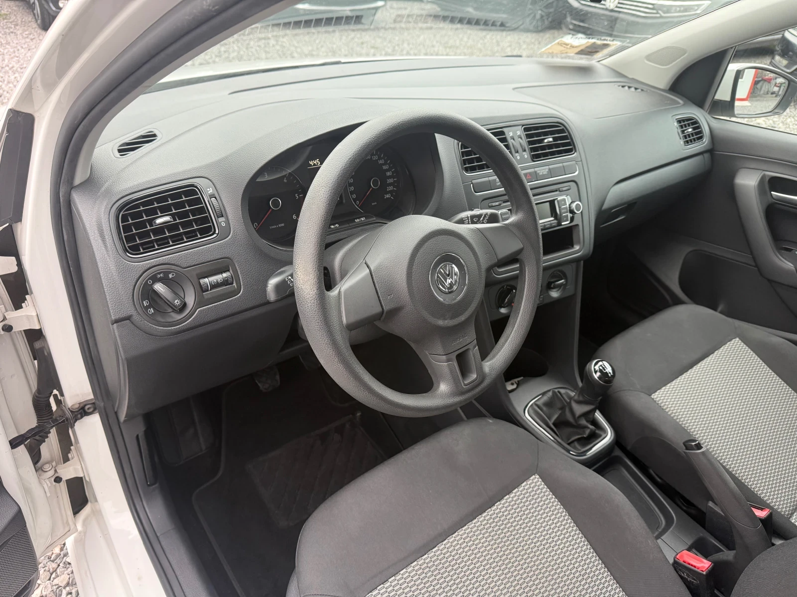 VW Polo 1.2 TDI (75hp) 2013�. �������� / Euro 5B / ������ | Mobile.bg � ����������� 9