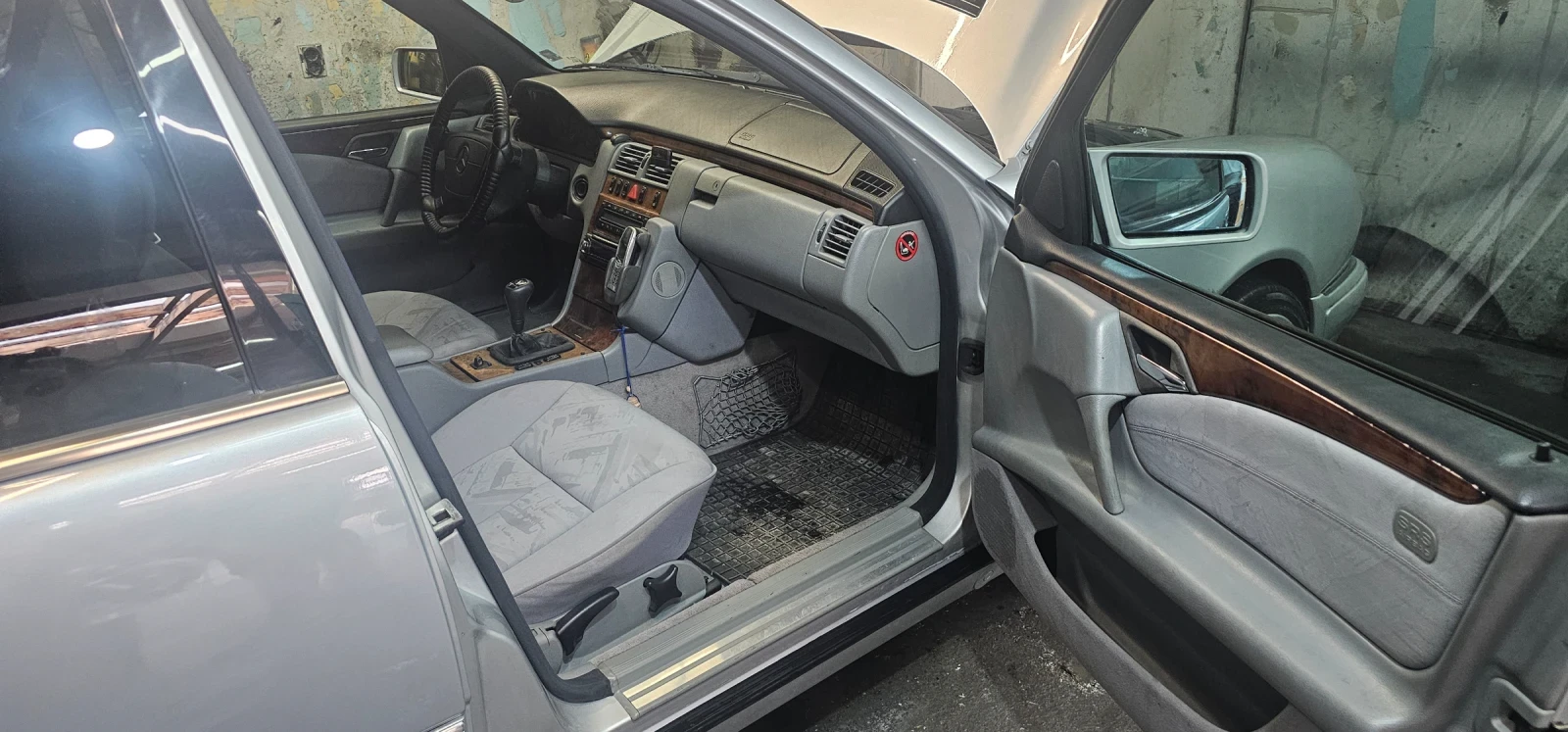 Mercedes-Benz E 300 | Mobile.bg � ����������� 5