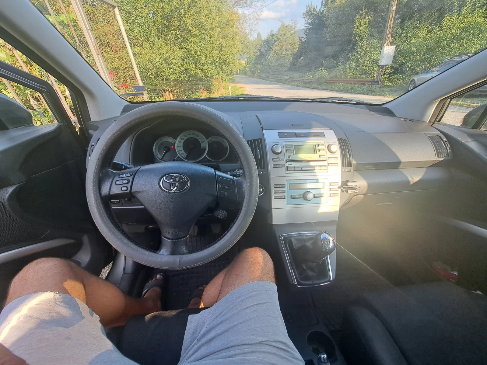 Toyota Corolla verso, снимка 5 - Автомобили и джипове - 54421175