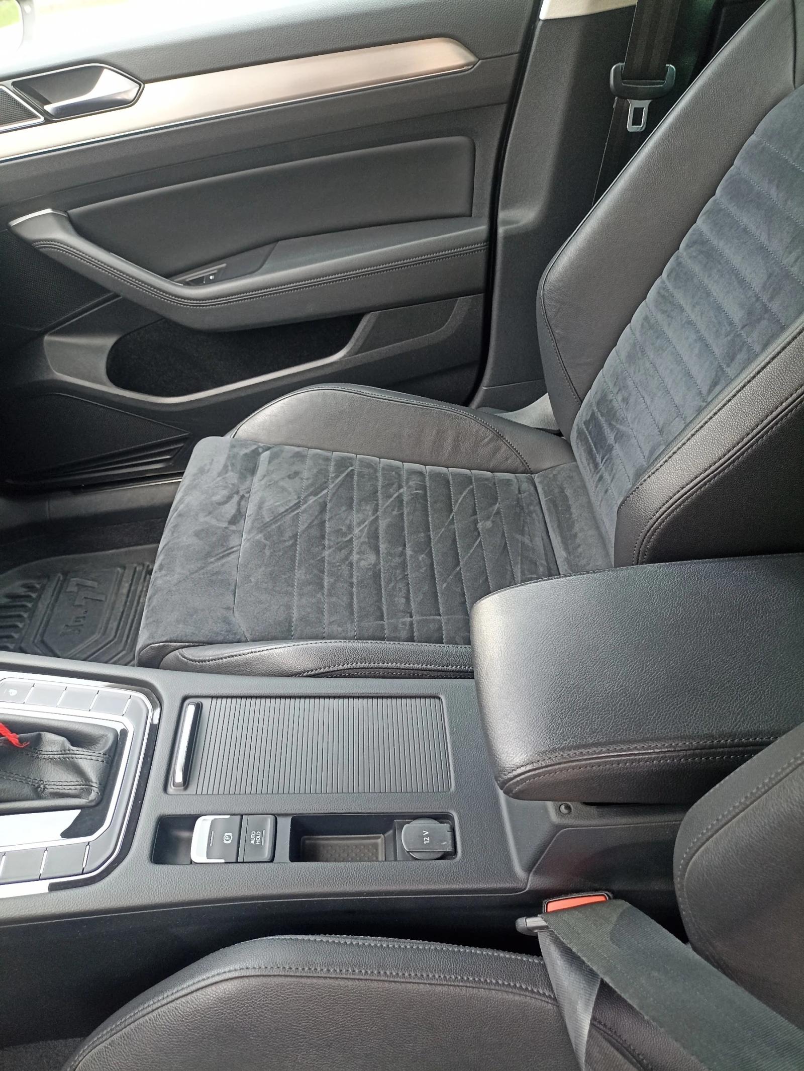 VW Passat TDI, снимка 10 - Автомобили и джипове - 54620752
