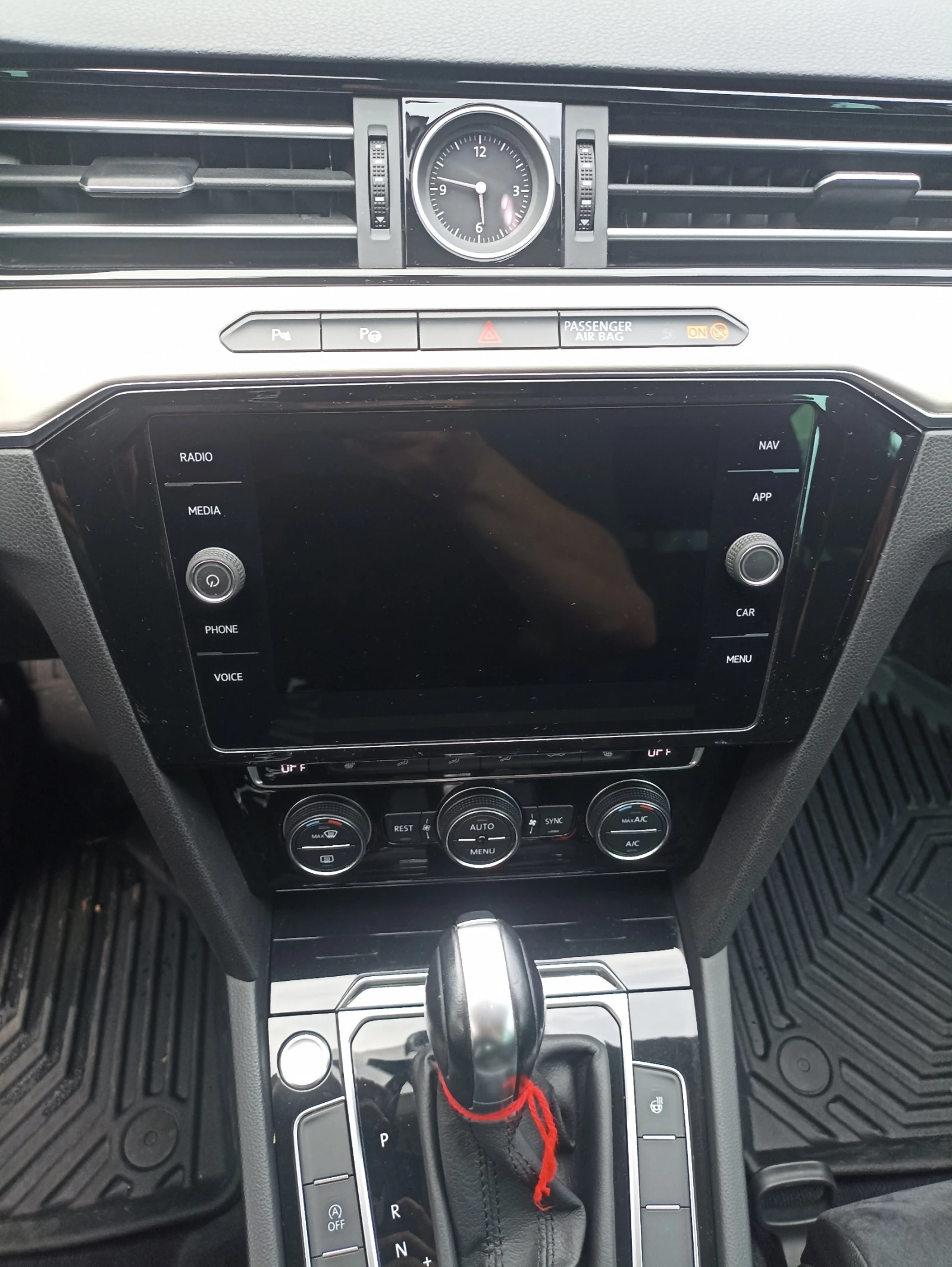 VW Passat TDI, снимка 11 - Автомобили и джипове - 54620752