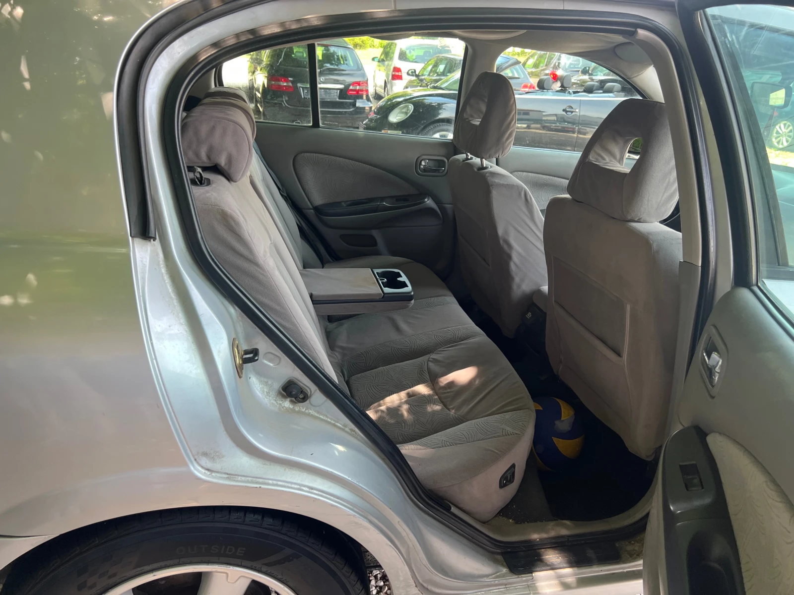 Nissan Almera 2.2 d, снимка 12 - Автомобили и джипове - 54820616