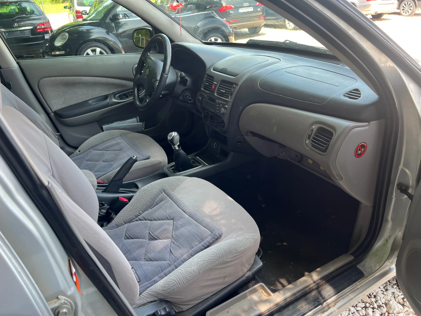 Nissan Almera 2.2 d, снимка 10 - Автомобили и джипове - 54820616