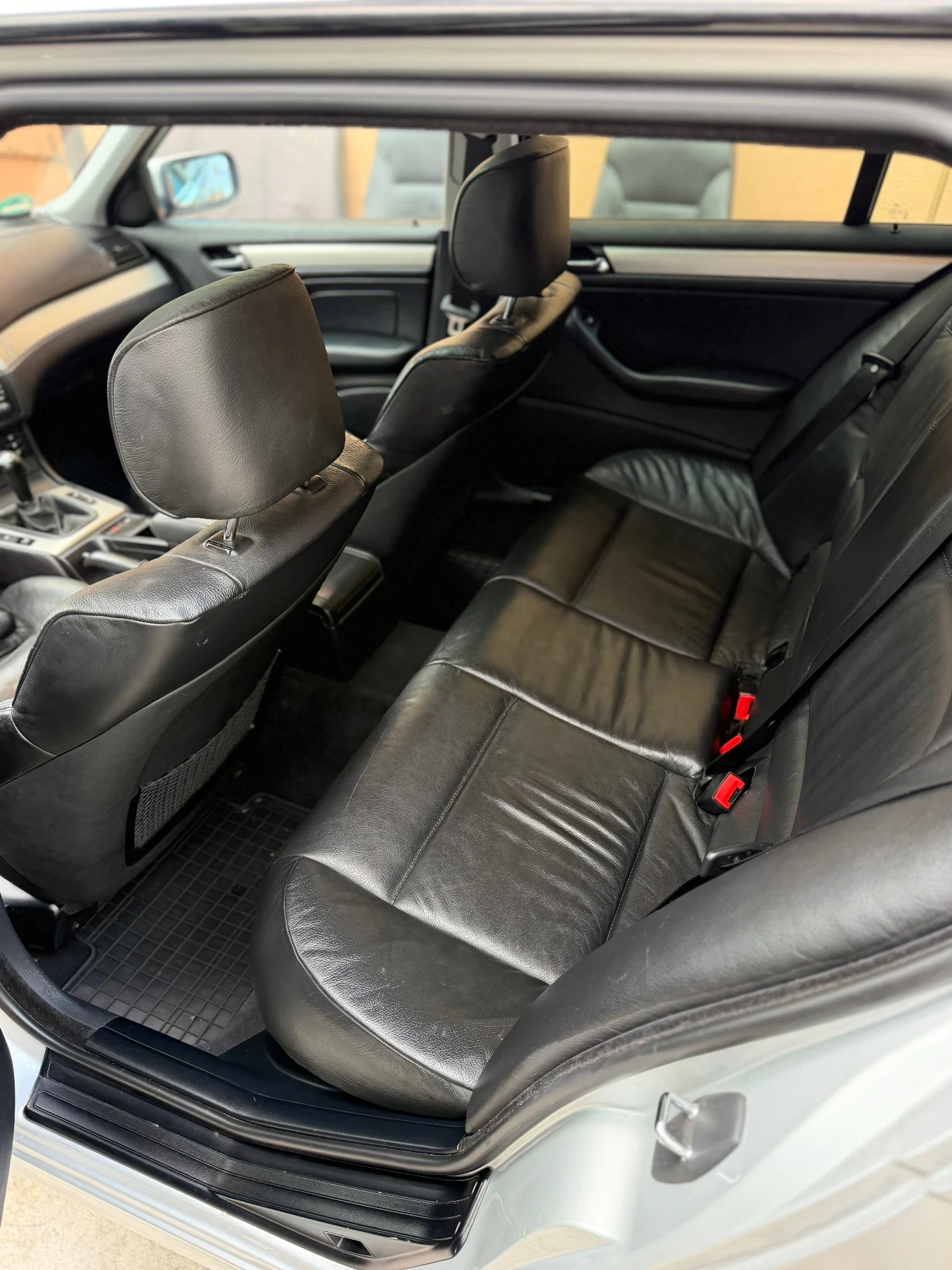 BMW 320 2.0д 150кс . Евро 4 6ск., снимка 10 - Автомобили и джипове - 54896104