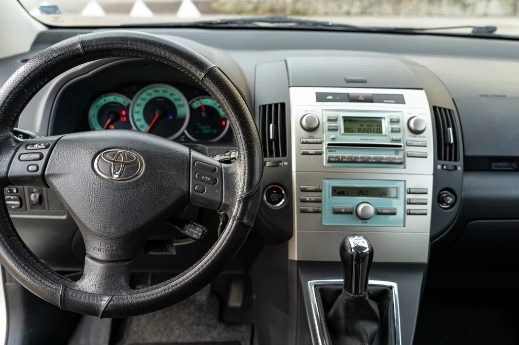 Toyota Corolla verso, снимка 7 - Автомобили и джипове - 55186868