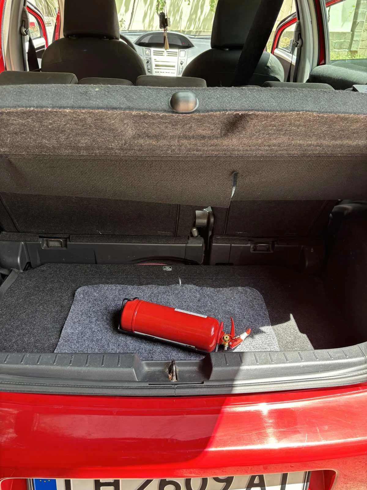 Toyota Yaris, снимка 10 - Автомобили и джипове - 55280922