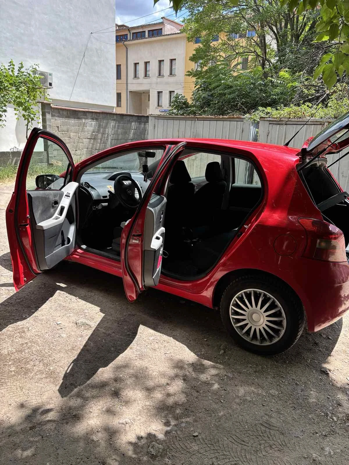 Toyota Yaris, снимка 4 - Автомобили и джипове - 55280922
