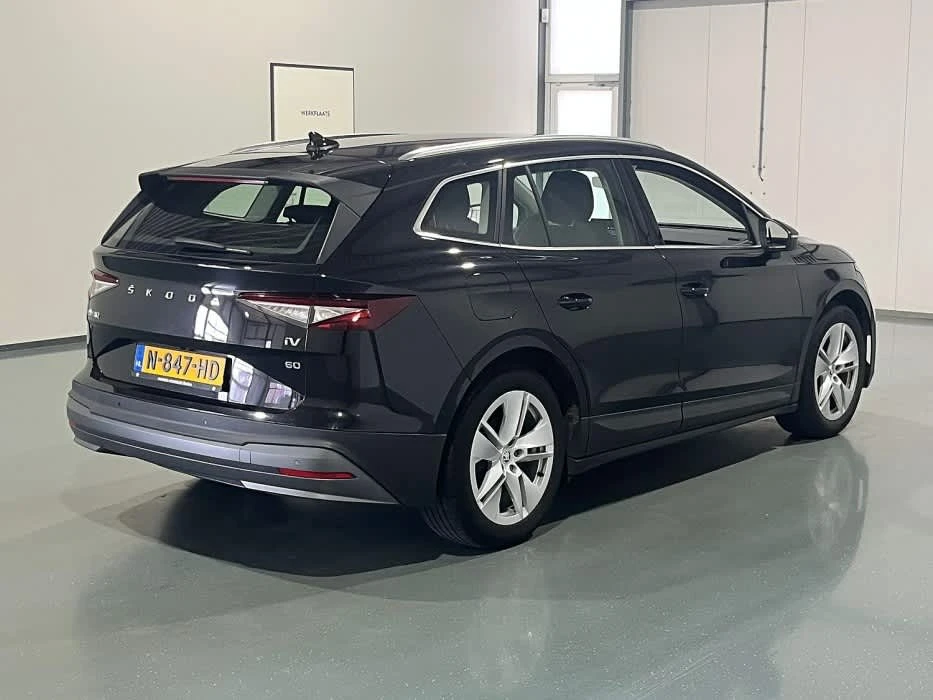 Skoda Enyaq IV60 SOH 92%-Сертификат ТОП СЪСТОЯНИЕ , снимка 5 - Автомобили и джипове - 55324143
