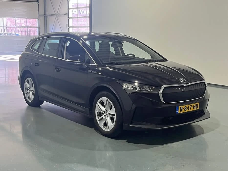 Skoda Enyaq IV60 SOH 92%-Сертификат ТОП СЪСТОЯНИЕ , снимка 2 - Автомобили и джипове - 55324143