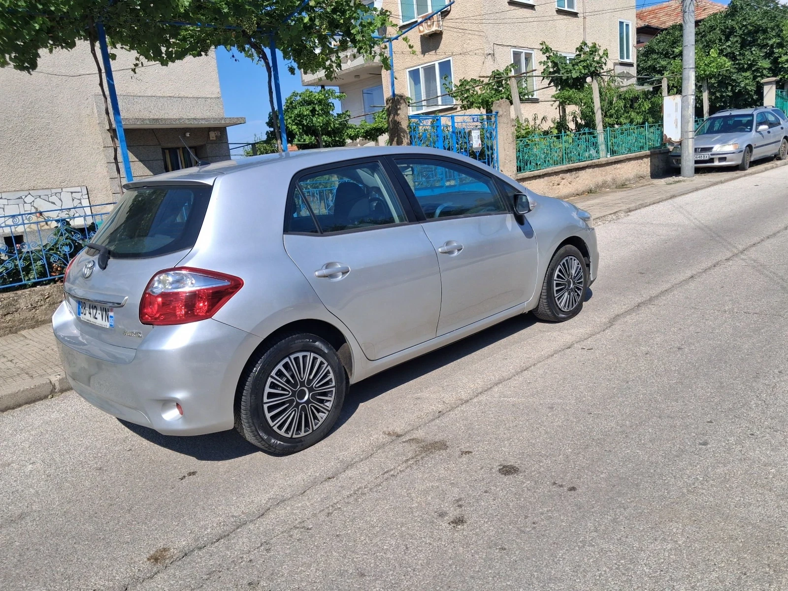 Toyota Auris 2.0D4D ШЕСТ СКОРОСТИ, снимка 10 - Автомобили и джипове - 55401370