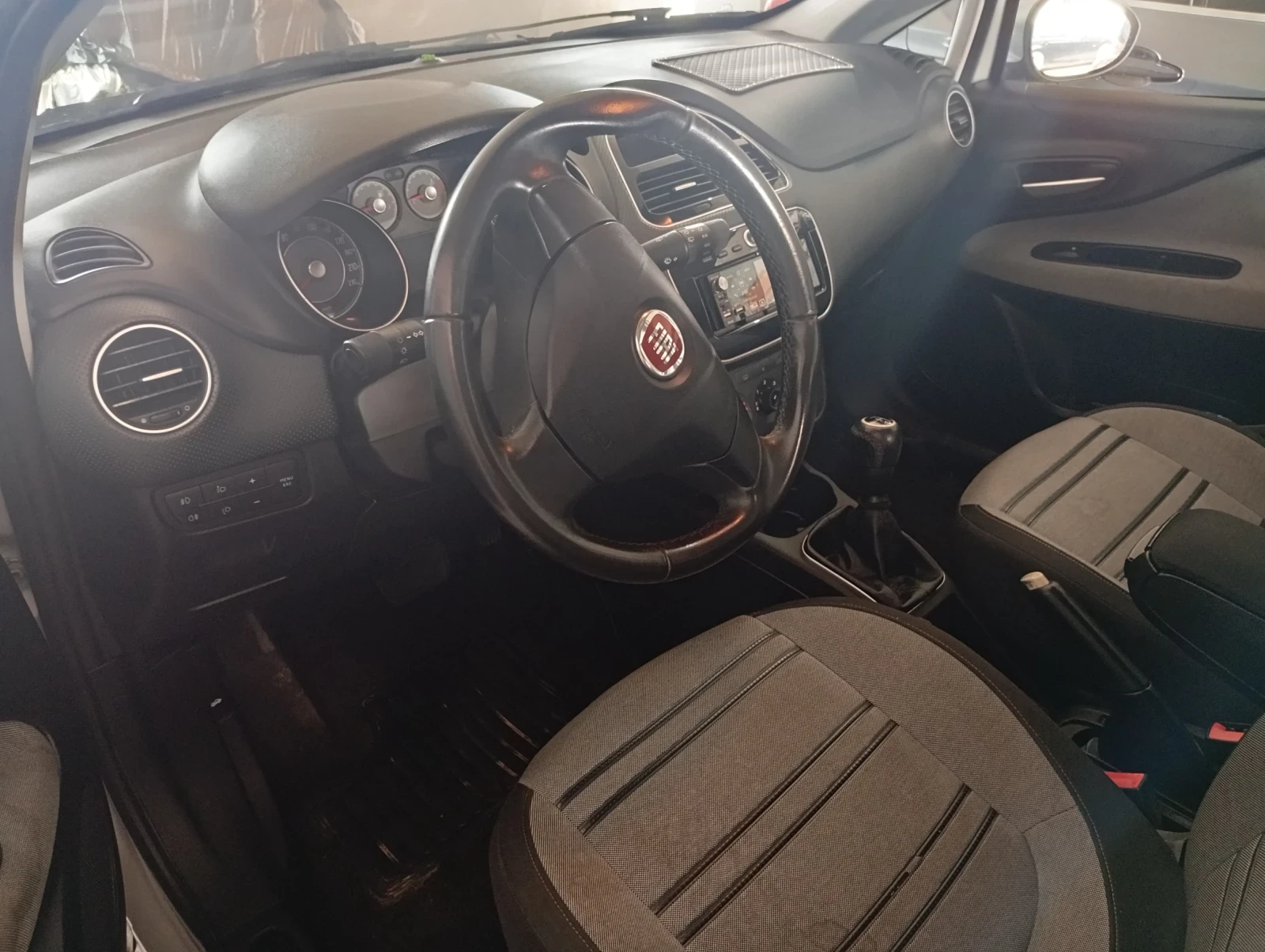 Fiat Punto, снимка 8 - Автомобили и джипове - 55901108
