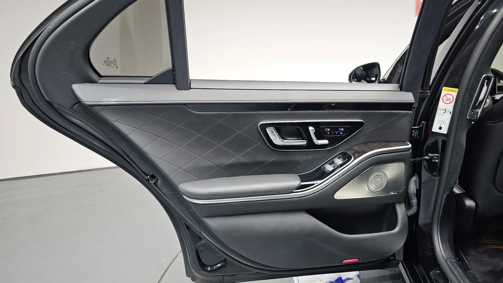 Mercedes-Benz S 580 L* FULL * DESIGNO* TV* MASSAGE, снимка 7 - Автомобили и джипове - 55954134