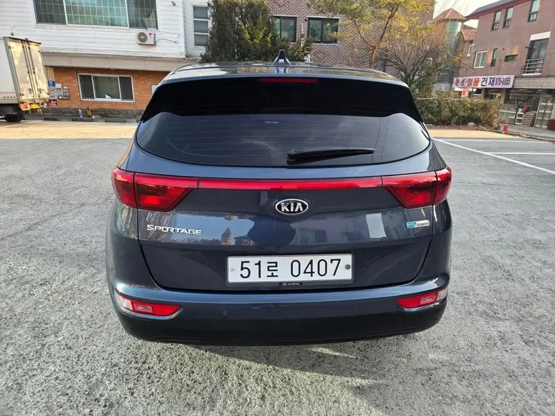 Kia Sportage 2.0 CRDi 4WD, снимка 4 - Автомобили и джипове - 54275114