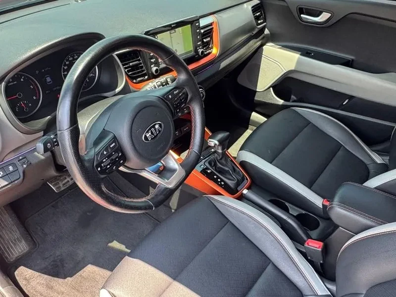 Kia Stonic 1.6 PRESTIGE, снимка 11 - Автомобили и джипове - 55058645