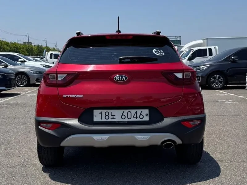 Kia Stonic 1.6 PRESTIGE, снимка 4 - Автомобили и джипове - 55058645