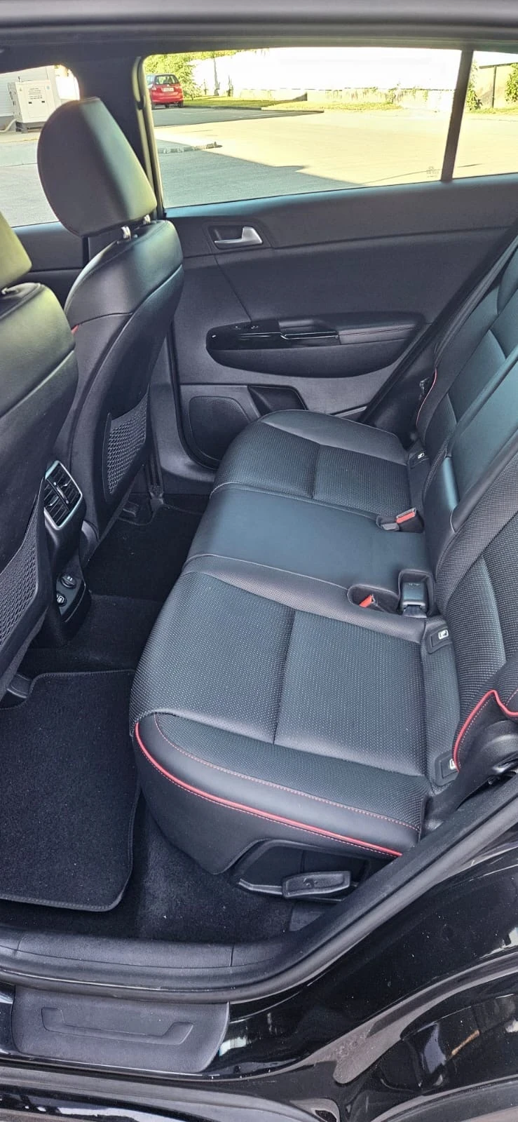 Kia Sportage GTLine/1.6MildHybrid/ВСИЧКИ ЕКСТРИ, снимка 8 - Автомобили и джипове - 56328804