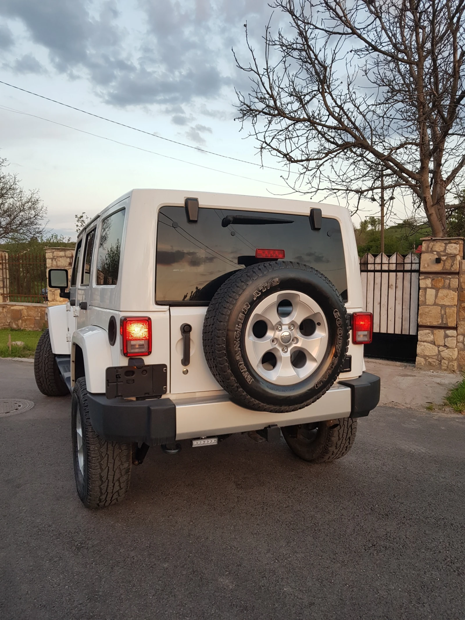 Jeep Wrangler 3.6i SAHARA UNLIMITED  - изображение 5