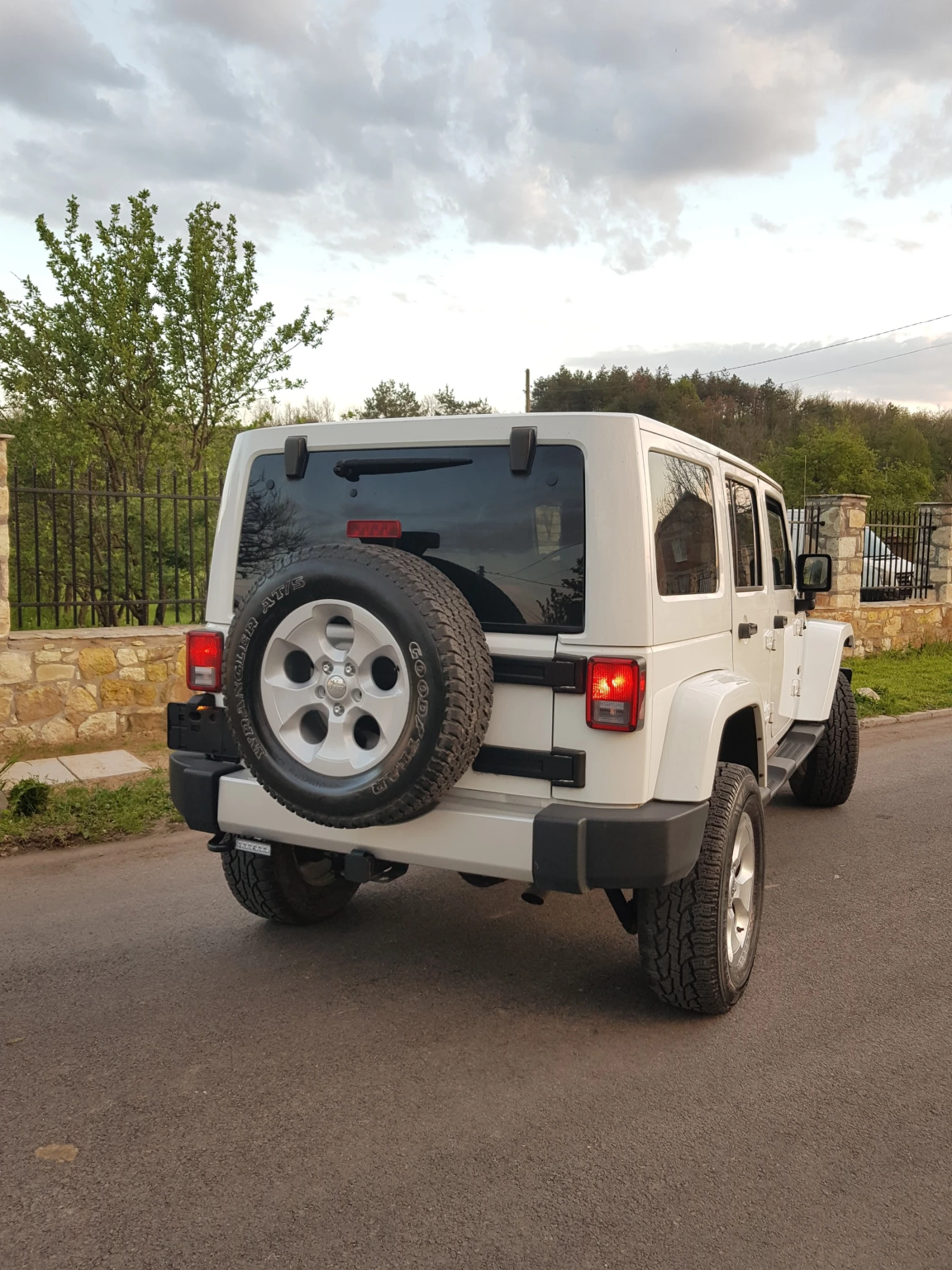Jeep Wrangler 3.6i SAHARA UNLIMITED  - изображение 6