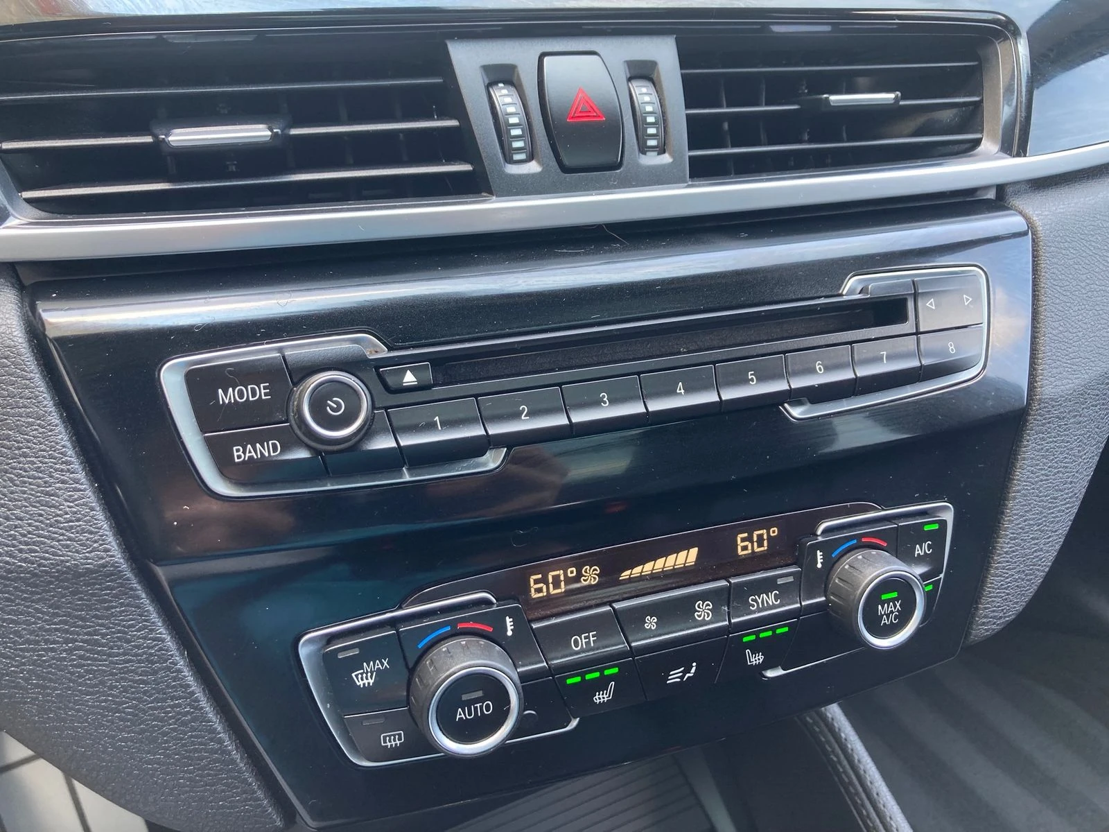 BMW X1 xDrive28i, снимка 11 - Автомобили и джипове - 53726715