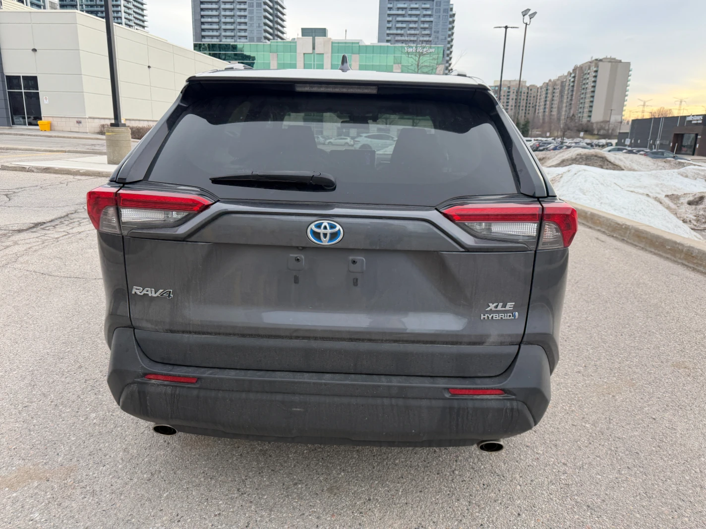 Toyota Rav4 Hybrid XLE * * CARFAX * * АВТО КРЕДИТ * * , снимка 2 - Автомобили и джипове - 53771976