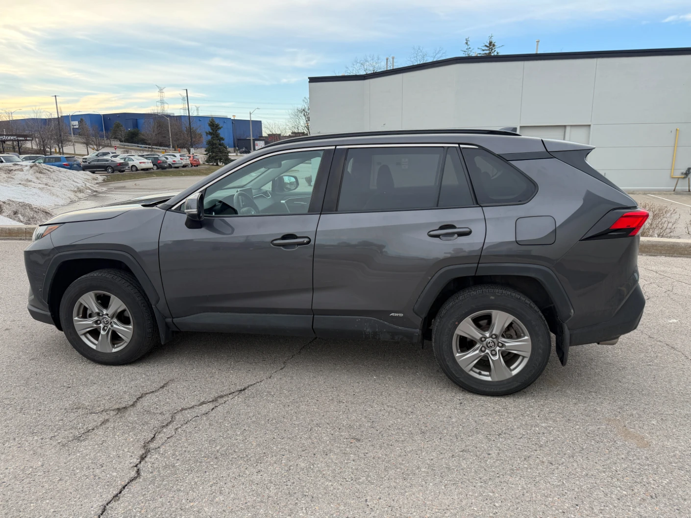 Toyota Rav4 Hybrid XLE * * CARFAX * * АВТО КРЕДИТ * * , снимка 5 - Автомобили и джипове - 53771976