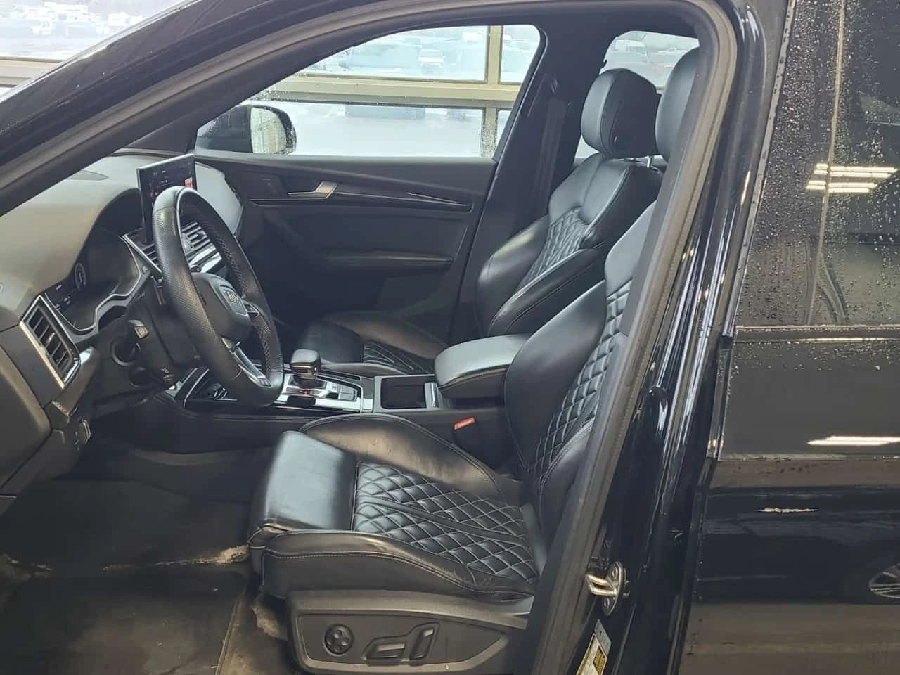 Audi SQ5 PREMIUM/CAMERA/DISTRONIC/ГУМИ С ДЖАНТИ, снимка 5 - Автомобили и джипове - 54046689