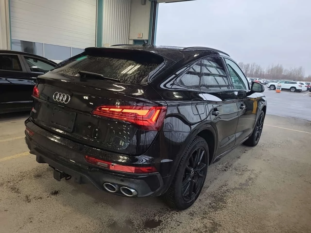 Audi SQ5 PREMIUM/CAMERA/DISTRONIC/ГУМИ С ДЖАНТИ, снимка 3 - Автомобили и джипове - 54046689