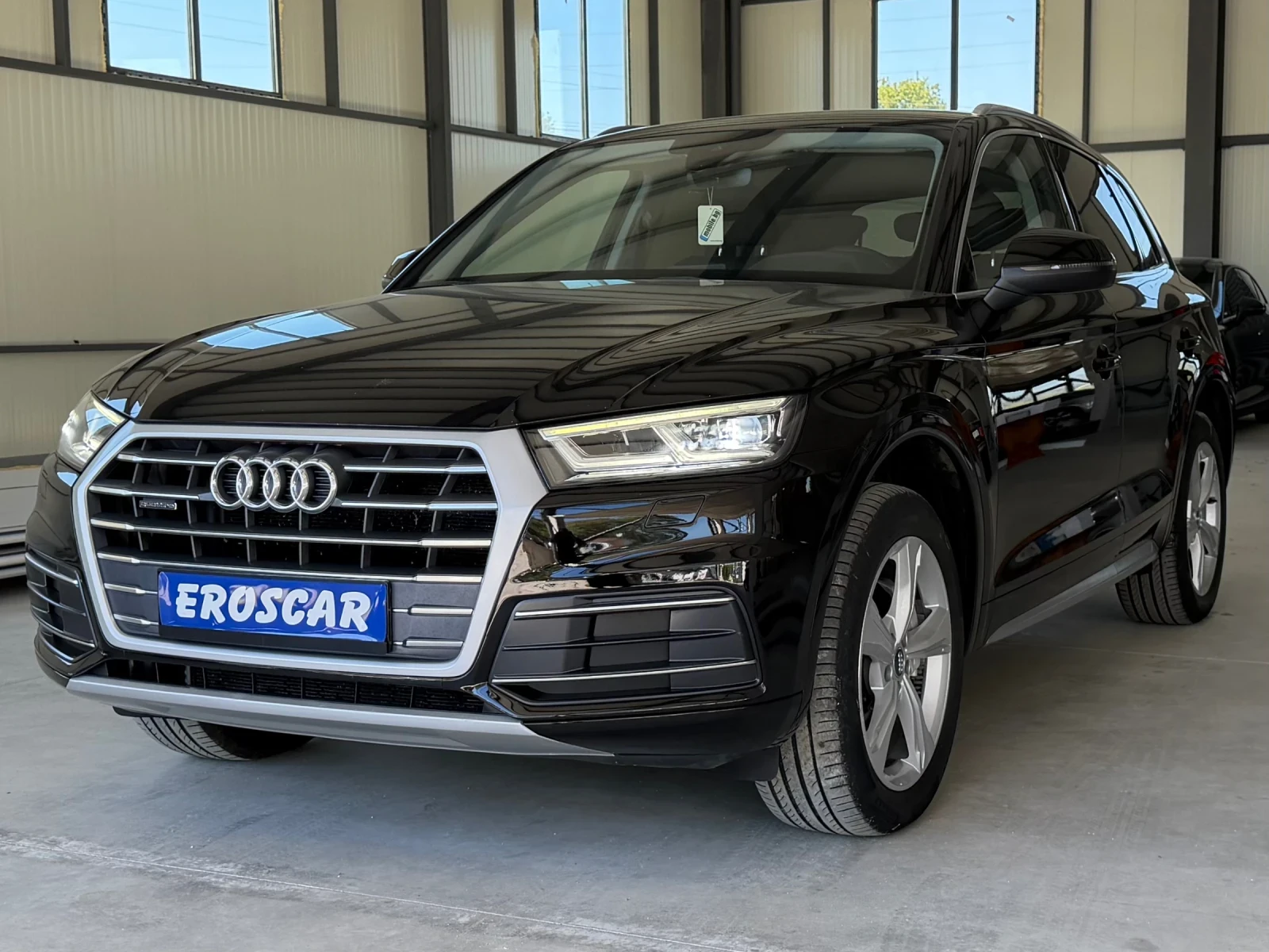 Audi Q5 Quattro/S-line/Camera/Navi, снимка 2 - Автомобили и джипове - 54309288