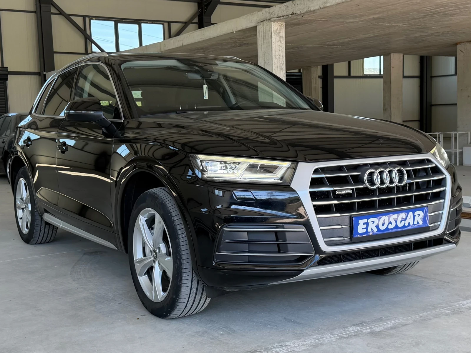 Audi Q5 Quattro/S-line/Camera/Navi, снимка 3 - Автомобили и джипове - 54309288