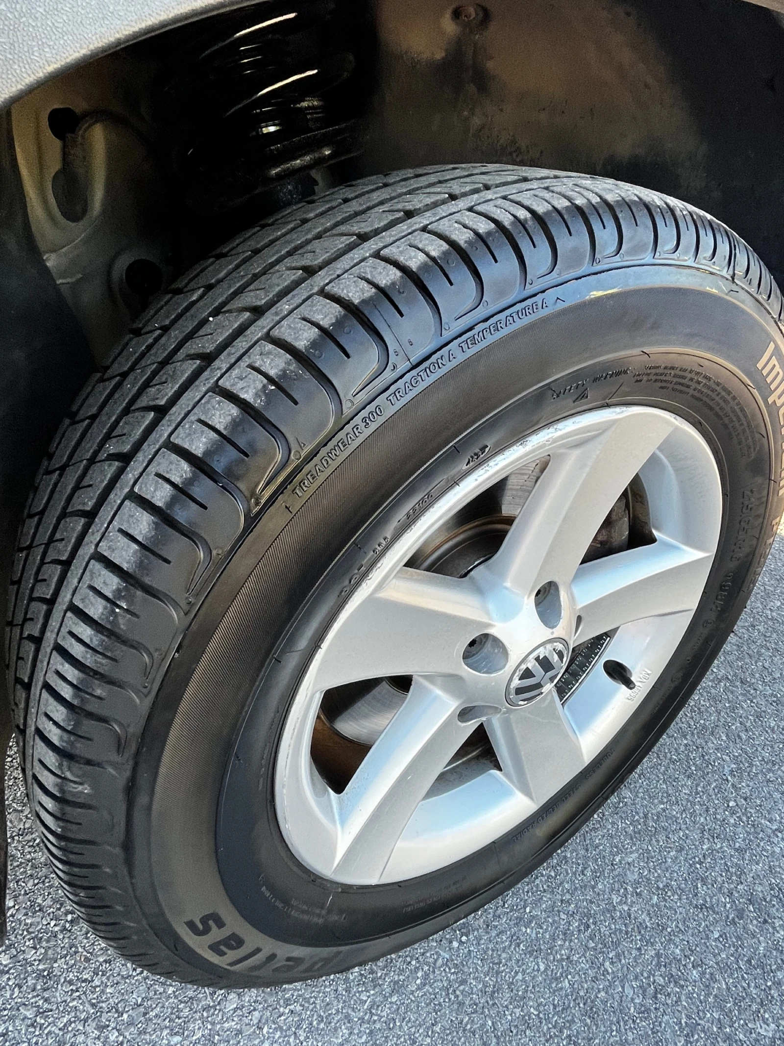VW Tiguan 2.0TDi 4Motion CommonRail, снимка 16 - Автомобили и джипове - 54703410