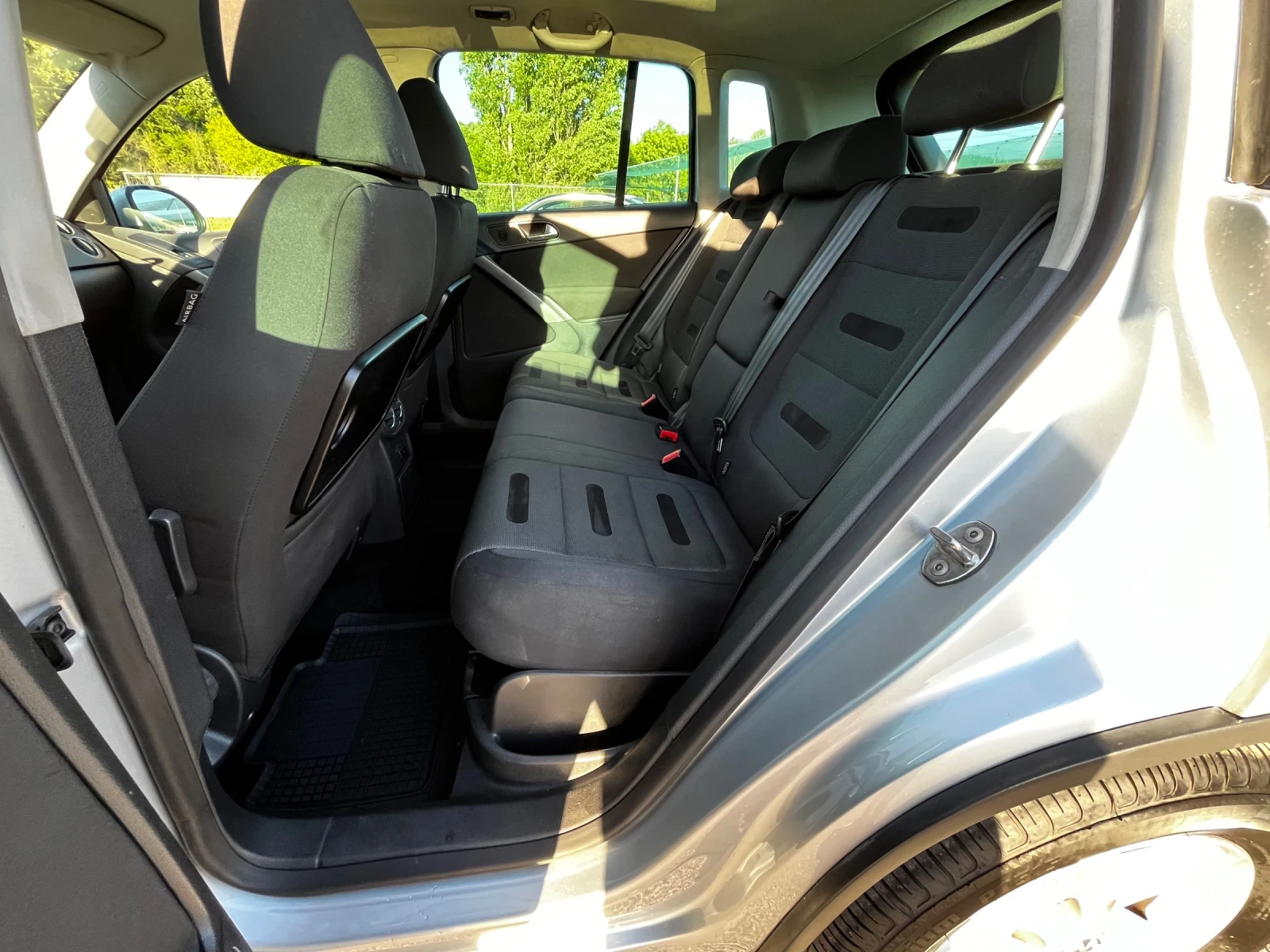 VW Tiguan 2.0TDi 4Motion CommonRail, снимка 11 - Автомобили и джипове - 54703410