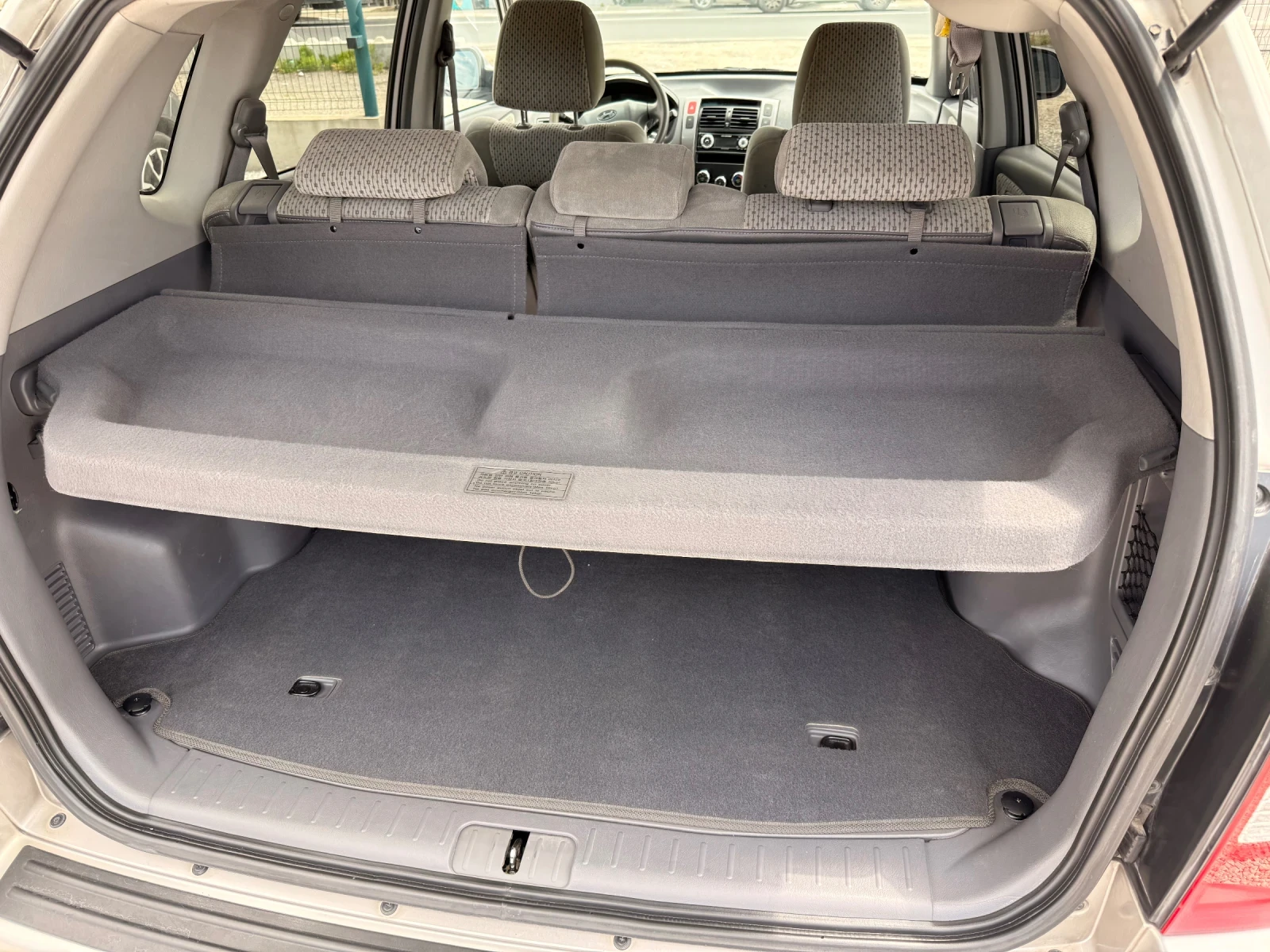 Hyundai Tucson 2.0 CRDI 4x4 ИТАЛИЯ МНОГО ЗАПАЗЕН, снимка 12 - Автомобили и джипове - 54746155