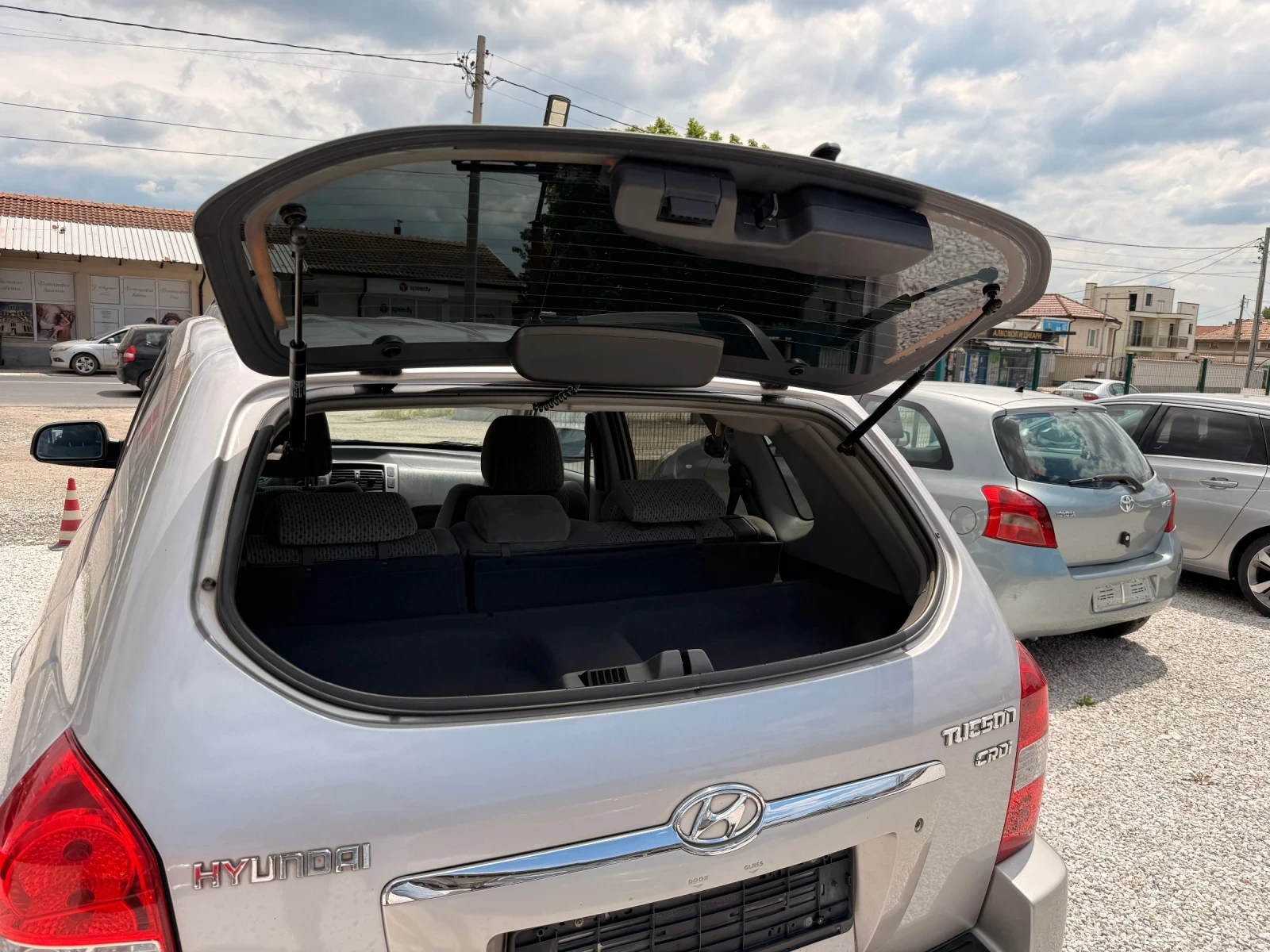 Hyundai Tucson 2.0 CRDI 4x4 ИТАЛИЯ МНОГО ЗАПАЗЕН, снимка 11 - Автомобили и джипове - 54746155