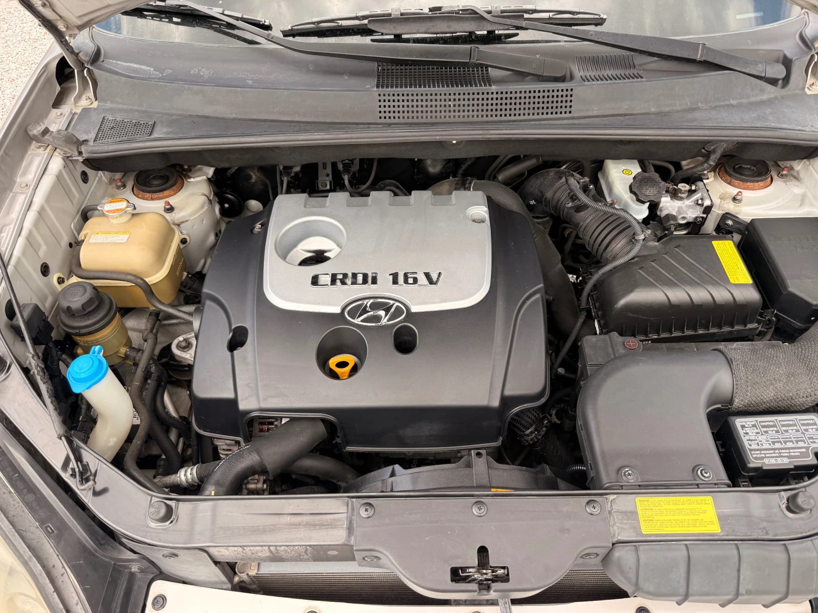 Hyundai Tucson 2.0 CRDI 4x4 ИТАЛИЯ МНОГО ЗАПАЗЕН, снимка 16 - Автомобили и джипове - 54746155