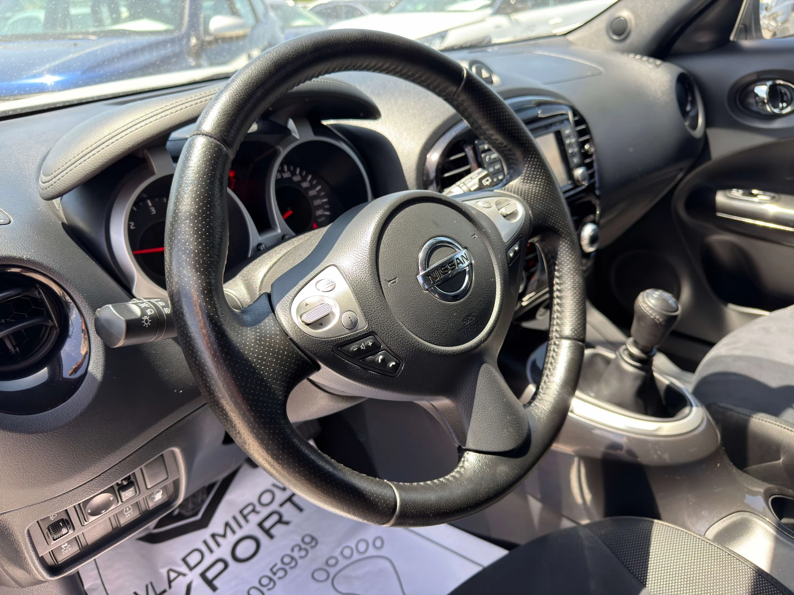 Nissan Juke 1.5dCi NAVI / Реални КМ / 1 СОБСТВЕНИК / БЕЗ РЪЖДА, снимка 13 - Автомобили и джипове - 55089407
