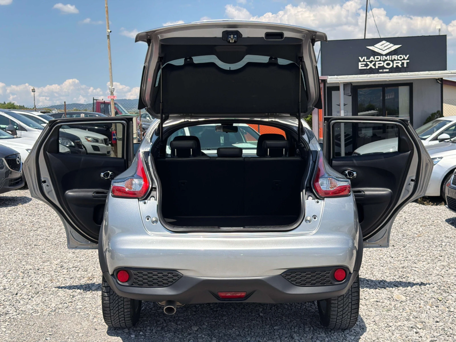Nissan Juke 1.5dCi NAVI / Реални КМ / 1 СОБСТВЕНИК / БЕЗ РЪЖДА, снимка 10 - Автомобили и джипове - 55089407