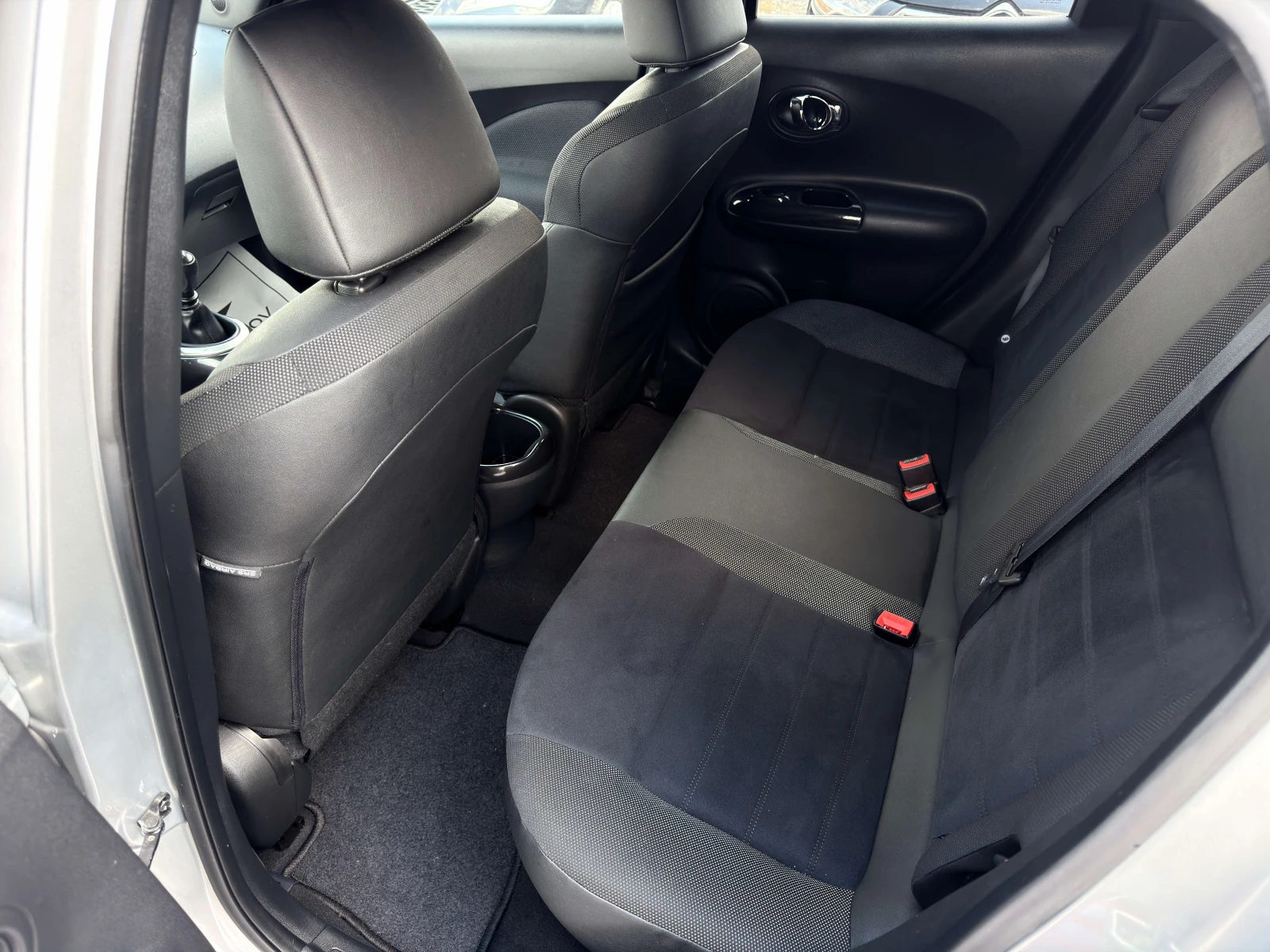 Nissan Juke 1.5dCi NAVI / Реални КМ / 1 СОБСТВЕНИК / БЕЗ РЪЖДА, снимка 7 - Автомобили и джипове - 55089407
