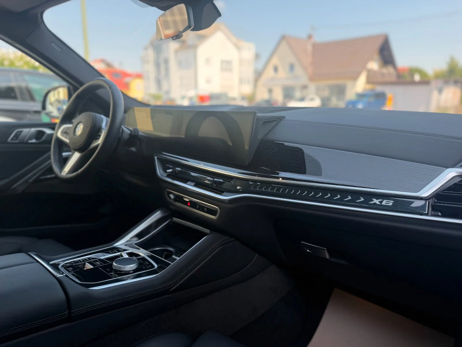 BMW X6 40i/M SPORT PRO/22/SOFT/360/PANO/HUD/IC GLOW/757z, снимка 10 - Автомобили и джипове - 55662586