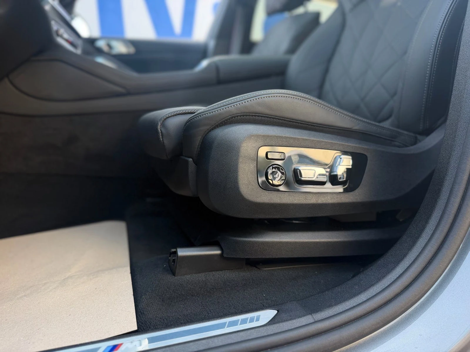 BMW X6 40i/M SPORT PRO/22/SOFT/360/PANO/HUD/IC GLOW/757z, снимка 12 - Автомобили и джипове - 55662586