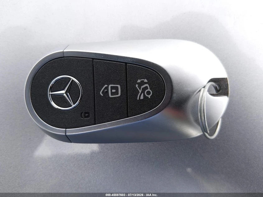 Mercedes-Benz EQE 350+ * BURMESTER* ПОДГРЕВ* ОБДУХВАНЕ* 360* КАМЕРА*, снимка 16 - Автомобили и джипове - 55721440