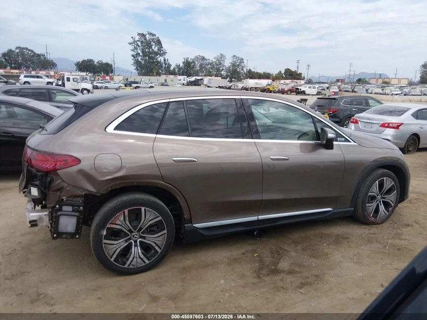 Mercedes-Benz EQE 350+ * BURMESTER* ПОДГРЕВ* ОБДУХВАНЕ* 360* КАМЕРА*, снимка 6 - Автомобили и джипове - 55721440