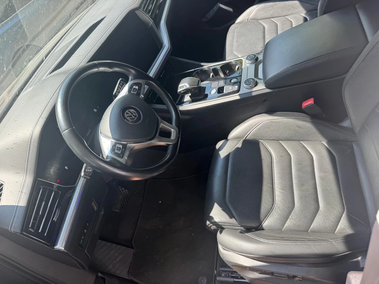 VW Touareg 3.0TDI Virtual Cockpit, снимка 6 - Автомобили и джипове - 55737807