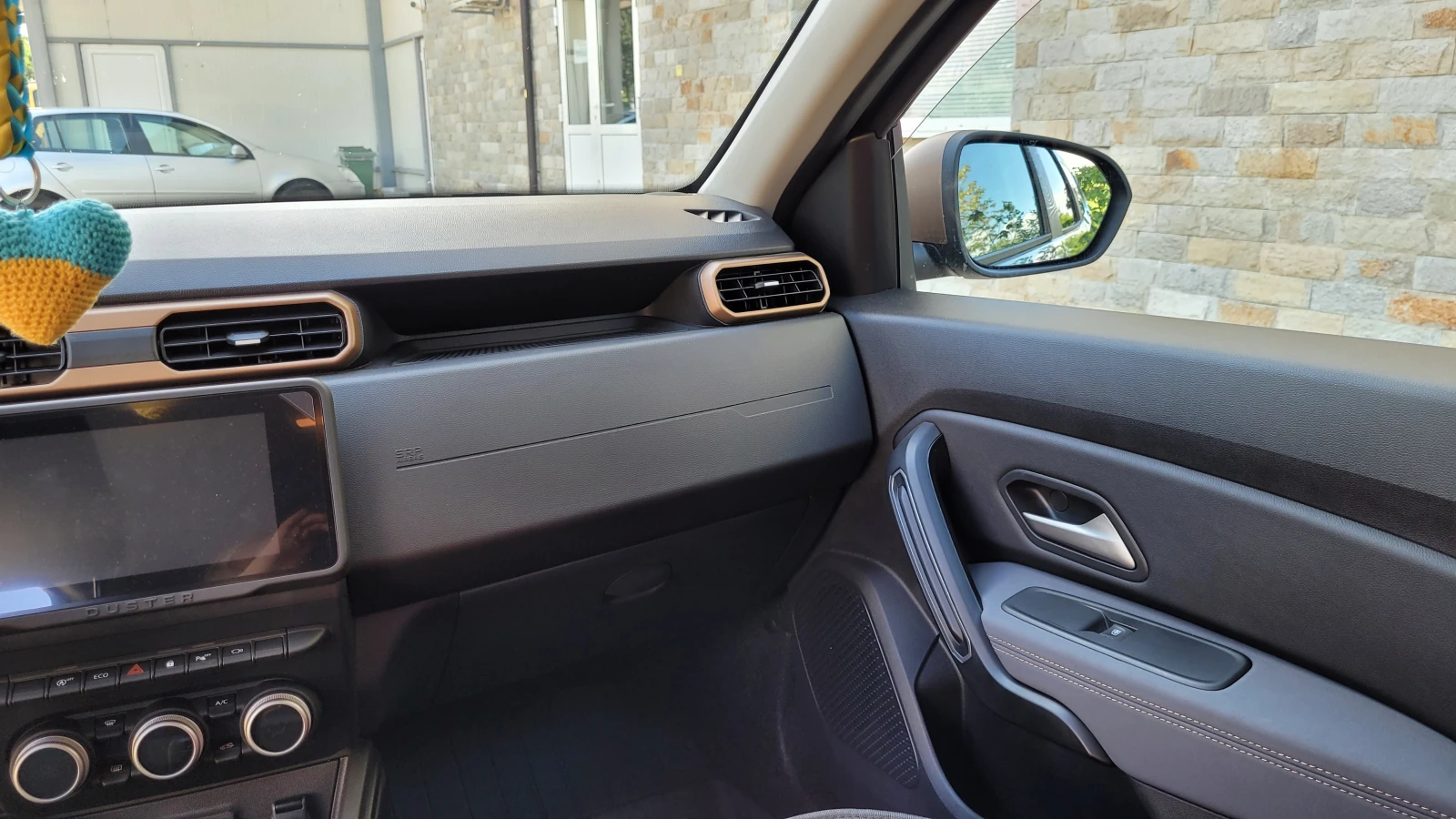 Dacia Duster 1.3 tce, снимка 13 - Автомобили и джипове - 55749042