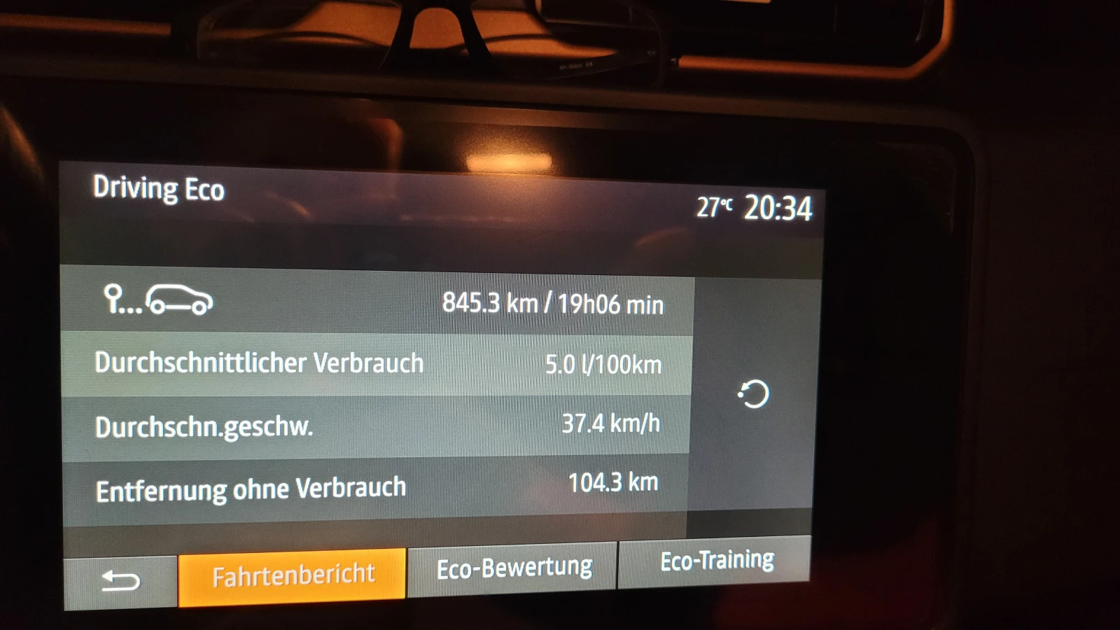 Dacia Duster 1.3 tce, снимка 17 - Автомобили и джипове - 55749042