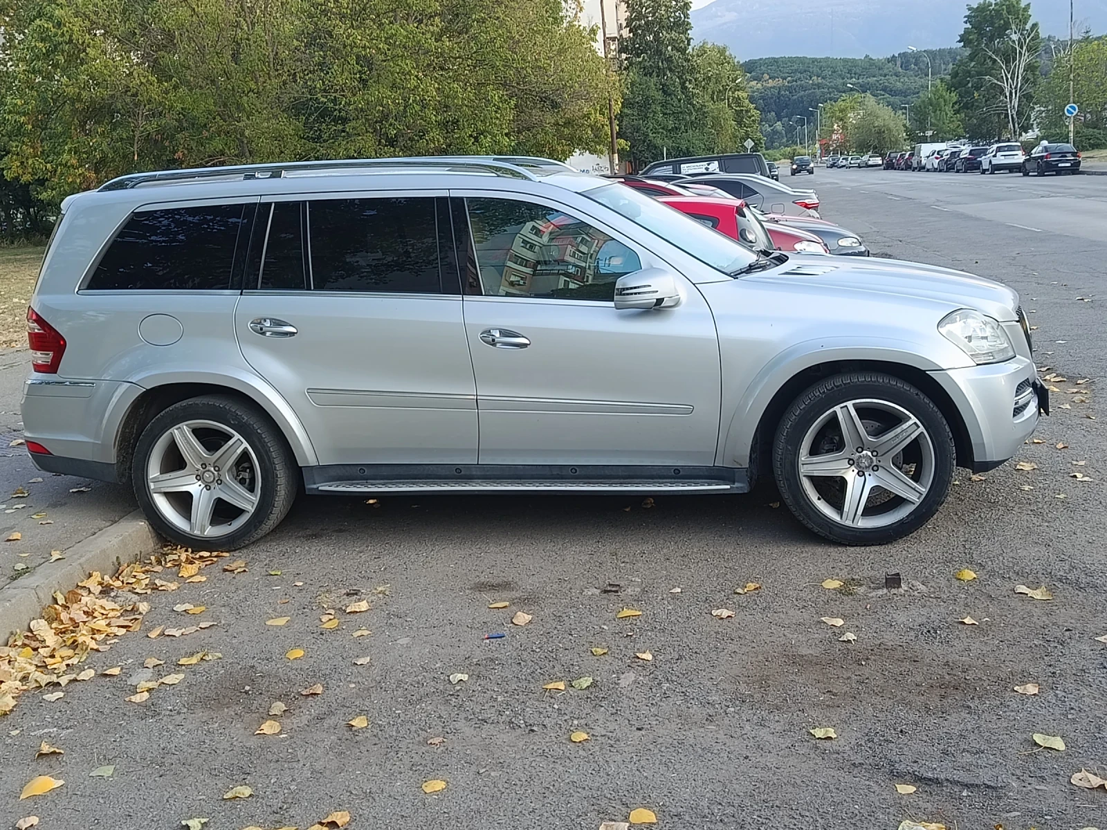 Mercedes-Benz GL 550, снимка 2 - Автомобили и джипове - 56680977