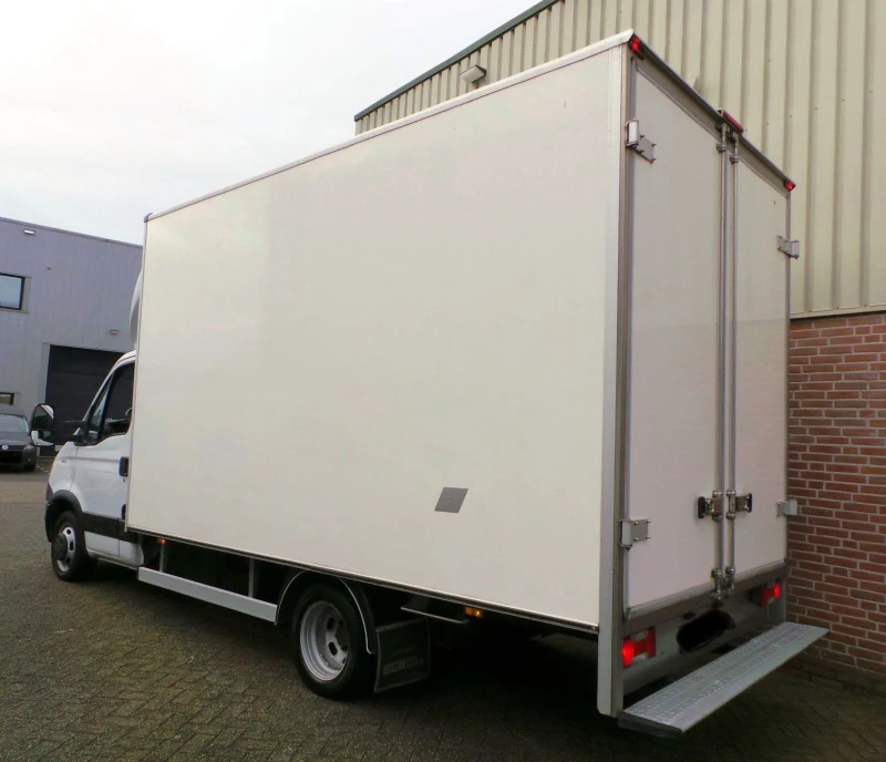 Iveco 35c15 3.0L* ЩОРА+ ФУРГОН+ ВРАТИ* КЛИМА* до 3.5т N1, снимка 4 - Бусове и автобуси - 52713940